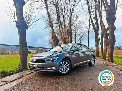 Usado VW Passat 120 HP (88 kW) 2015 Cinza Sedan