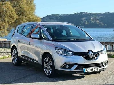 Cinzento Usado 2019 Renault Scénic Monovolume | € 8.900 (Preço justo)