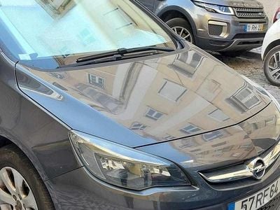 Cinzento Usado 2016 Opel Astra Citadino | € 12.900 (Preço justo)