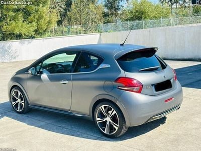Cinza Usado 2019 Peugeot 208 GTi Citadino | € 14.900