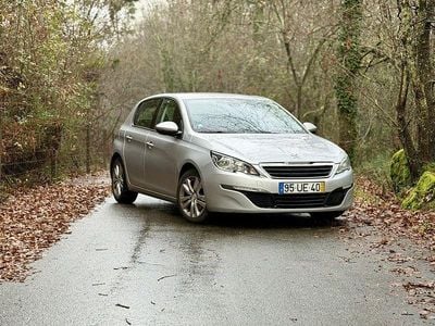 Usado Peugeot 308 90 HP (66 kW) 2013 Sedan