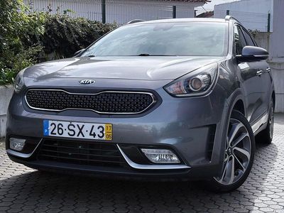 Cinza Usado 2017 Kia Niro SUV | € 12.900 (Preço elevado)