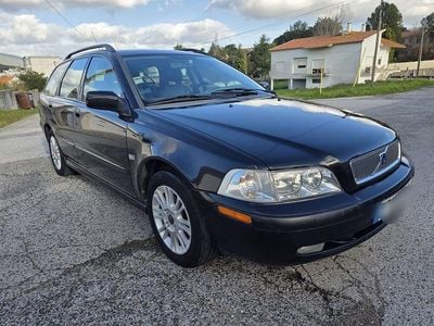 Usado 2003 Volvo V40 Sedan | € 1.990
