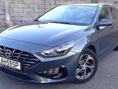 Usado Hyundai i30 Style 120 HP (88 kW) 2021 Cinza antracite Carrinha