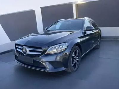 Cinzento Usado 2020 Mercedes C220 Sedan | € 32.900 (Preço justo)