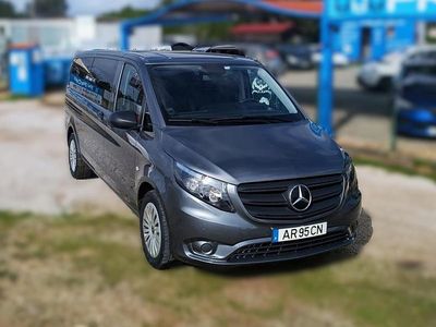 Usado Mercedes Vito 136 HP (100 kW) 2022 Cinzento Van