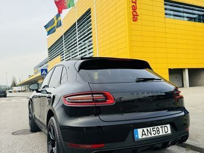 Porsche Macan S