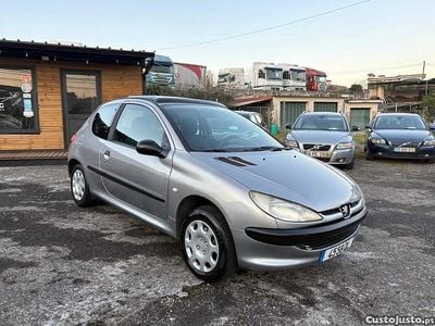 Cinza Usado 2000 Peugeot 206 Citadino | € 2.250 (Preço justo)