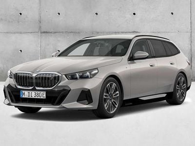 Usado BMW i5 Comfort Edition 250 kW (340 HP) 2025 Cinza oxide metalizada Carrinha