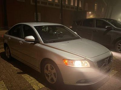 Usado 2011 Volvo S40 Momentum Sedan | € 6.950 (Preço justo)