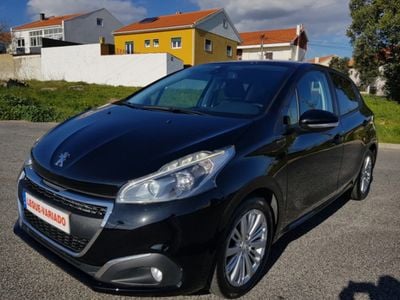 Preto Usado 2019 Peugeot 208 Citadino | € 10.950 (Bom preço)