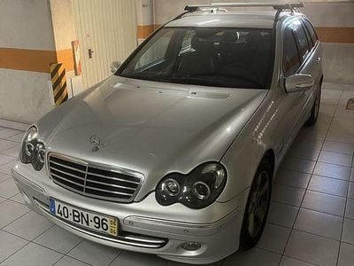 Usado Mercedes C220 150 HP (110 kW) 2006