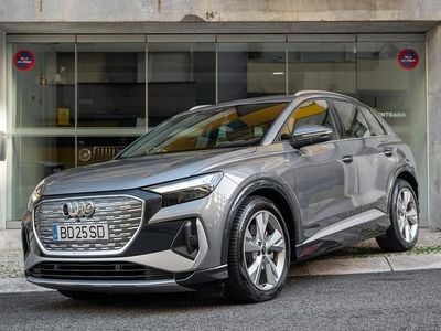 Usado Audi Q4 e-tron 219 kW (299 HP) 2023 Cinzento SUV