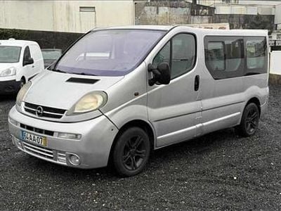 Usado Opel Vivaro 101 HP (74 kW) 2005 Cinzento Monovolume