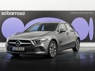 Cinza Usado 2020 Mercedes A250 Style | € 25.490 (Preço elevado)
