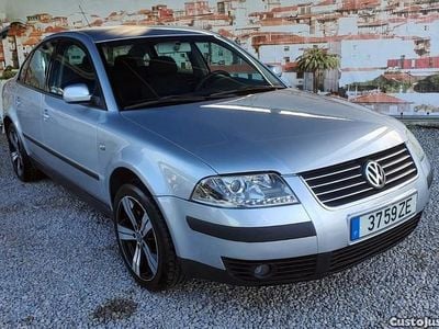 Cinza Usado 2001 VW Passat Sedan | € 4.650 (Preço elevado)