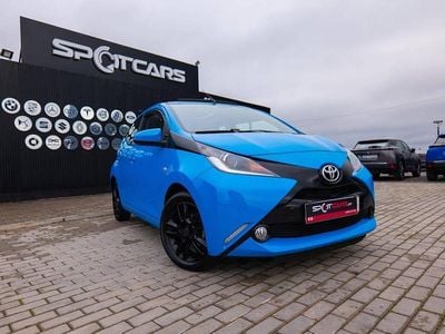 Azul Usado 2016 Toyota Aygo Citadino | € 8.990