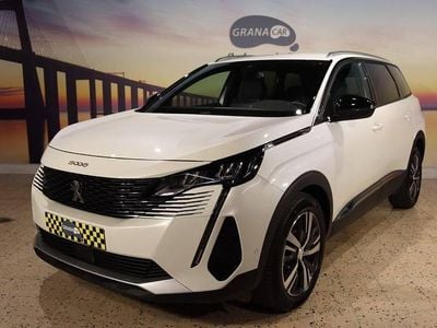 Usado Peugeot 5008 Allure 130 HP (95 kW) 2024 Branco SUV
