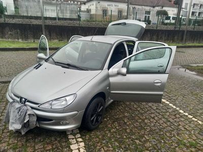 usado Peugeot 206 1.1 2001 4 Portas