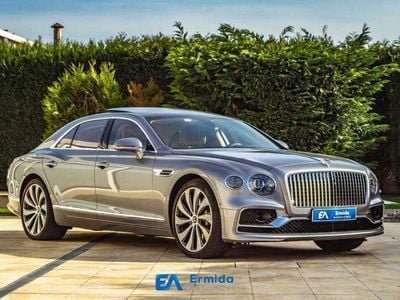 Usado Bentley Flying Spur 544 HP (400 kW) 2022 Cinzento Sedan