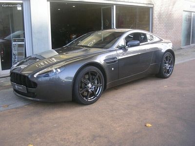 usado Aston Martin V8 Vantage
