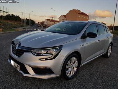 Usado Renault Mégane GrandTour 115 HP (84 kW) 2020 Cinza Carrinha