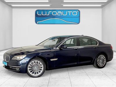 Azul Usado 2013 BMW 730 Sedan | € 19.900