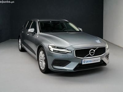 Usado Volvo V60 Momentum 150 HP (110 kW) 2018 Cinza Carrinha