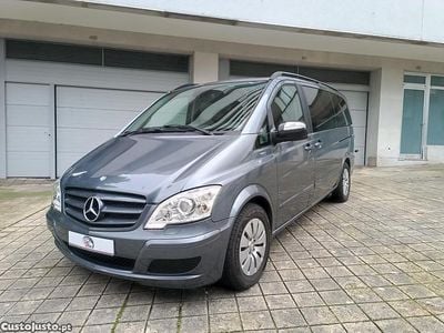 Usado Mercedes Viano 163 HP (119 kW) 2012 Cinza Monovolume
