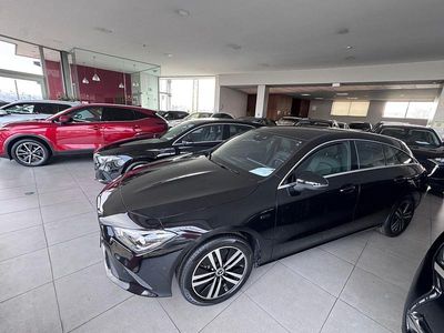 Usado Mercedes CLA250 Shooting Brake Business 218 HP (160 kW) 2021 Preto Carrinha