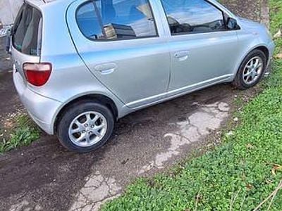 Usado 2002 Toyota Yaris Sedan | € 3.900 (Preço justo)