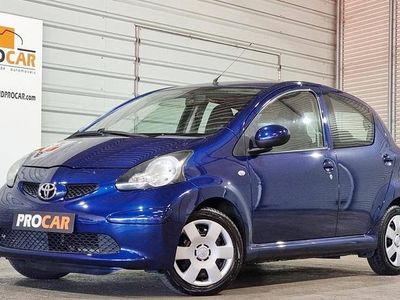 Usado Toyota Aygo 68 HP (50 kW) 2007 Azul Citadino