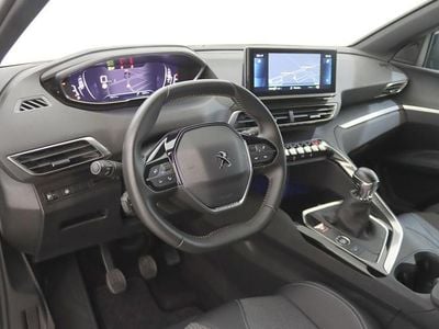 Azul Usado 2024 Peugeot 3008 | € 23.900 (Preço justo)