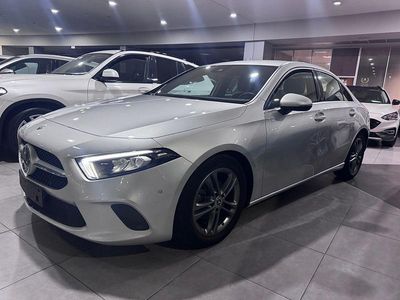 Usado Mercedes A180 Business 116 HP (85 kW) 2020 Cinza Sedan