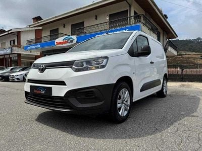 Usado Toyota Proace Comfort 102 HP (75 kW) 2021 Branco Monovolume