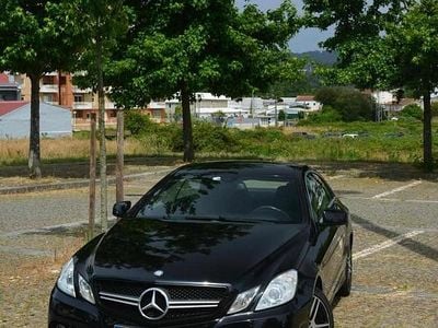 Usado Mercedes E200 184 HP (135 kW) 2011 Preto Coupé