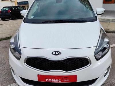 Branco Usado 2016 Kia Carens Monovolume | € 17.500 (Preço elevado)