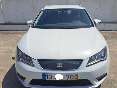 Usado Seat Leon Ecomotive 110 HP (80 kW) 2015 Branco Citadino