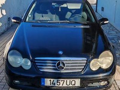 Usado Mercedes C220 143 HP (105 kW) 2003 Preto Coupé