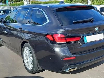 Usado BMW 530e Luxury Line 292 HP (214 kW) 2021 Cinza escuro Carrinha