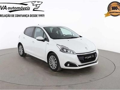 Branco Usado 2019 Peugeot 208 Citadino | € 12.850 (Bom preço)
