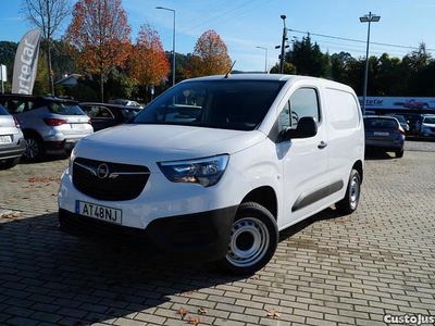 Usado Opel Combo Enjoy 102 HP (75 kW) 2022 Branco Monovolume