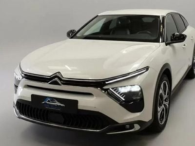 Branco Usado 2023 Citroën C5 X Feel Carrinha | € 18.490 (Preço justo)