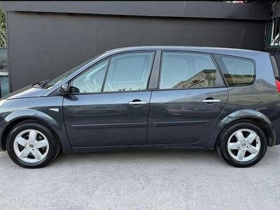 Usado 2008 Renault Scénic II Monovolume | € 2.700 (Bom preço)