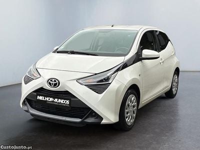 Branco Usado 2021 Toyota Aygo X-play Citadino | € 11.750 (Bom preço)