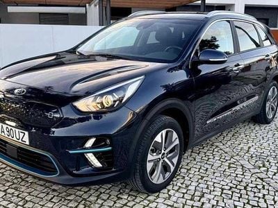 Usado Kia e-Niro Edition 7 150 kW (204 HP) 2021 Azul escuro SUV