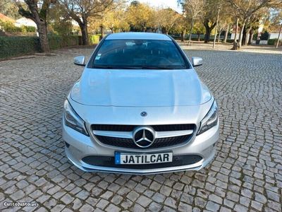 Mercedes CLA200