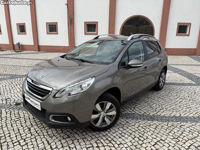 Cinza Usado 2014 Peugeot 2008 Active SUV | € 13.500 (Preço elevado)