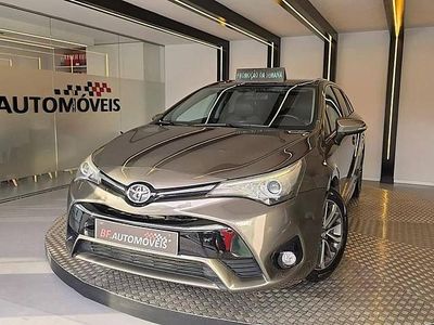 Cinzento Usado 2016 Toyota Avensis Carrinha | € 14.900