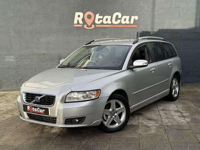 Usado Volvo V50 Kinetic 109 HP (80 kW) 2008 Cinza Carrinha